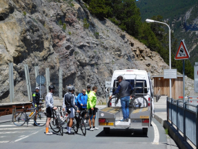 Busje-tunnel-naar-Zwitserland